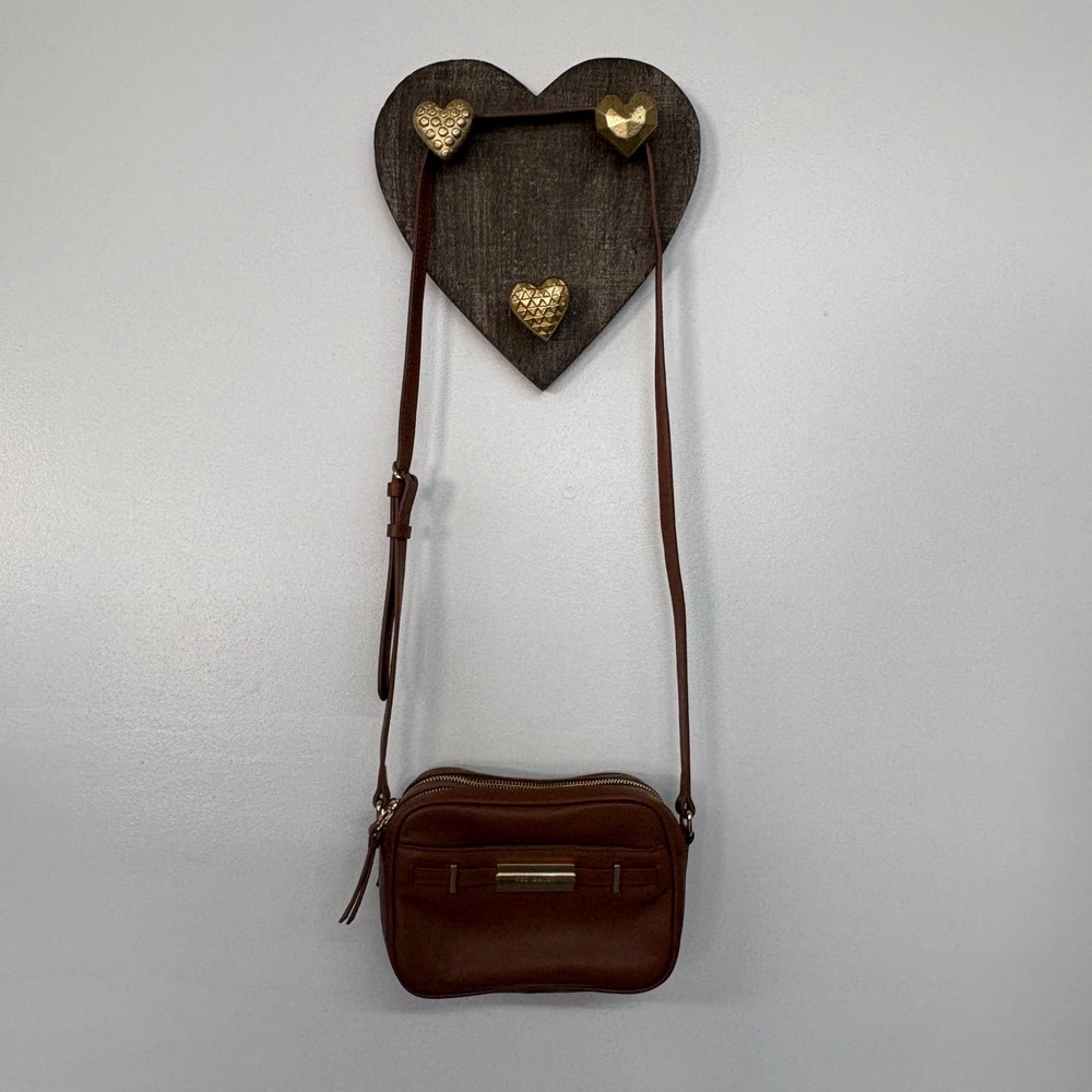 Ted Baker‎ Brown Leather Camera Crossbody Bag Gold Hardware Minimalist Small